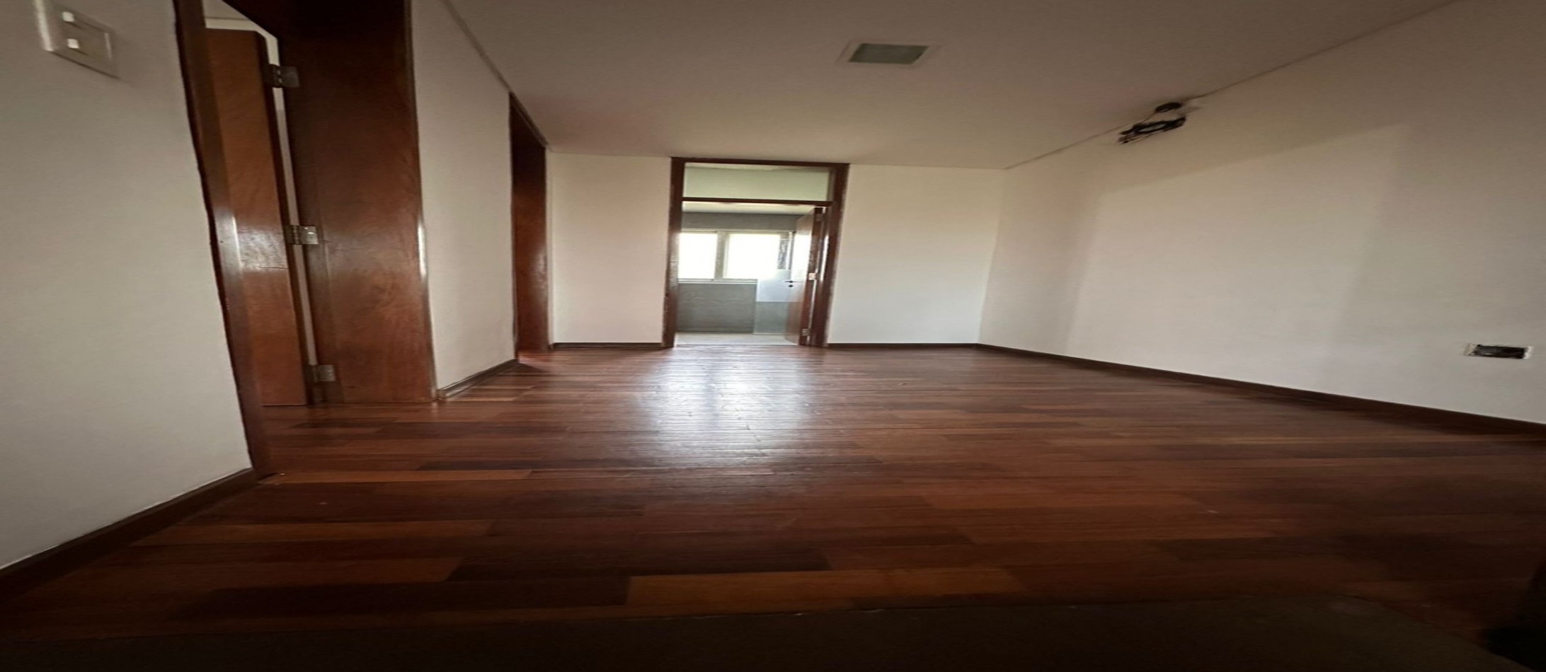 CASA EN ALQUILER - GARUPA