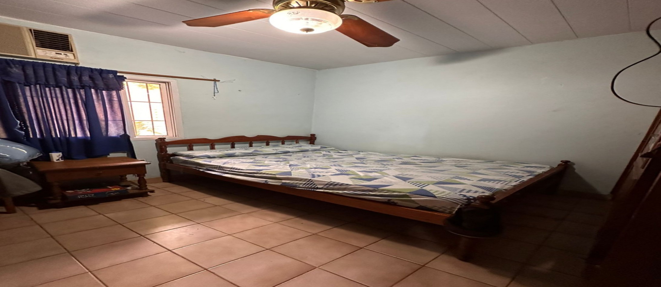 ¡EN VENTA! CASA + TINGLADO + PISCINA en Villa Bonita 