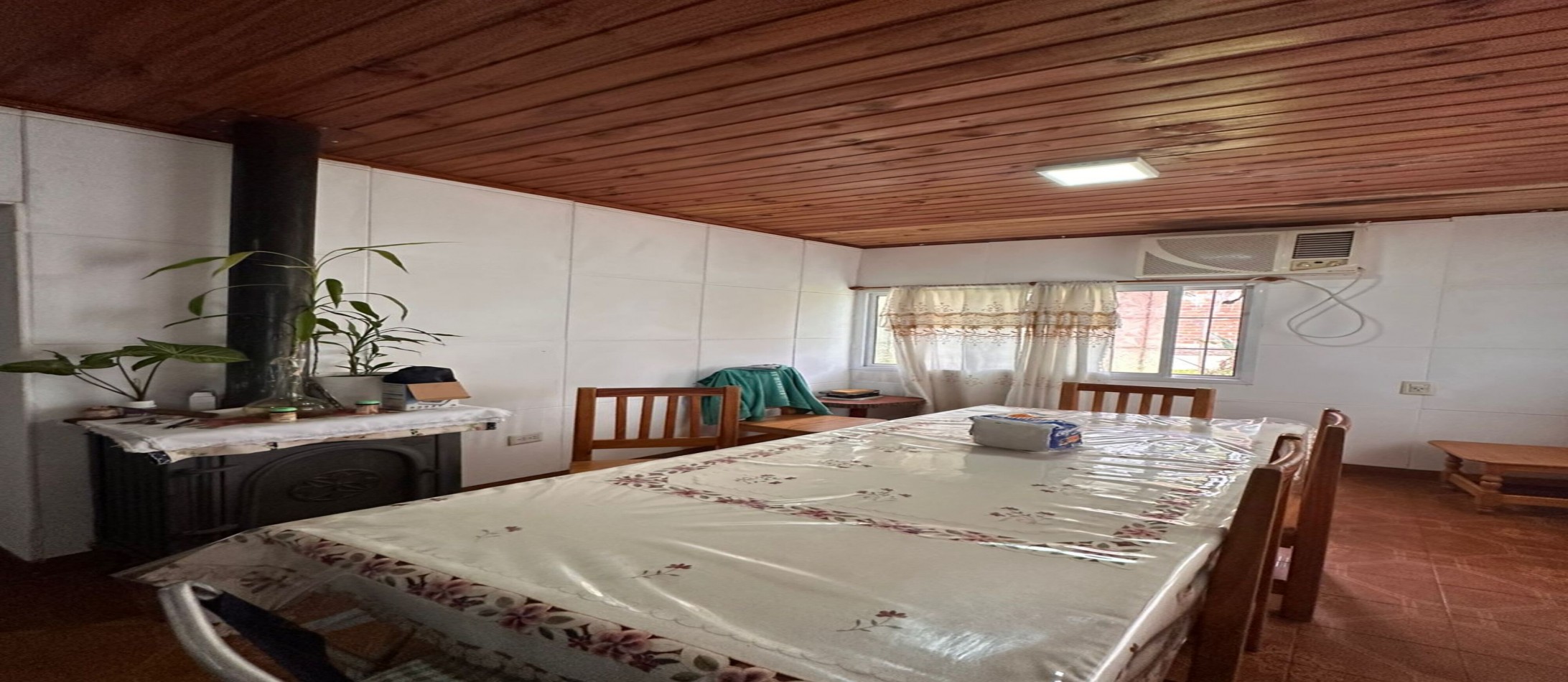 ¡EN VENTA! CASA + TINGLADO + PISCINA en Villa Bonita 