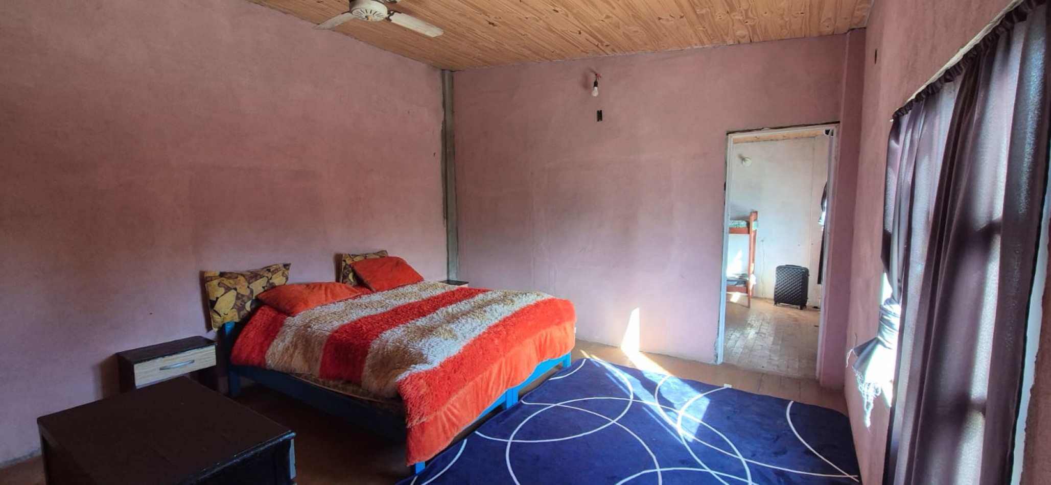 Venta de  Hostal zona Av. Andrecito y Av. Zapiola