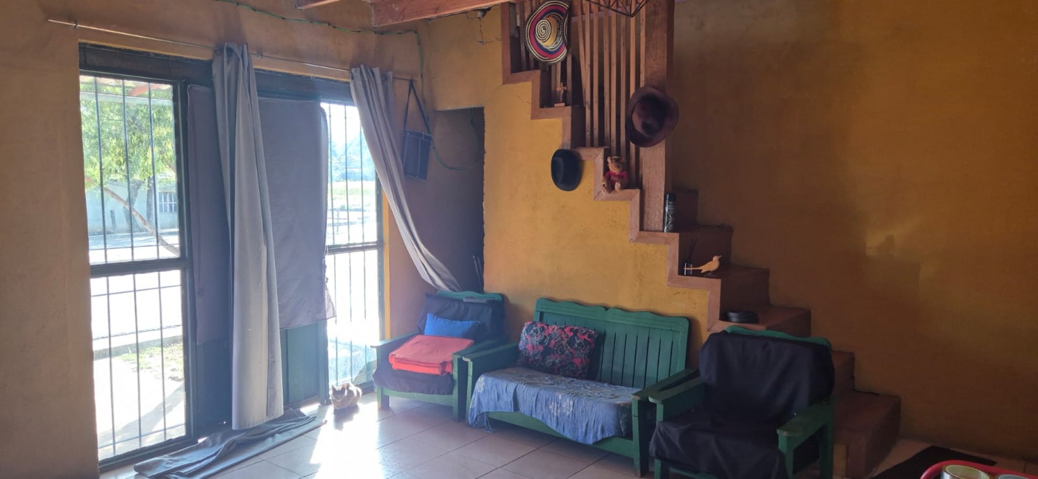 Venta de  Hostal zona Av. Andrecito y Av. Zapiola