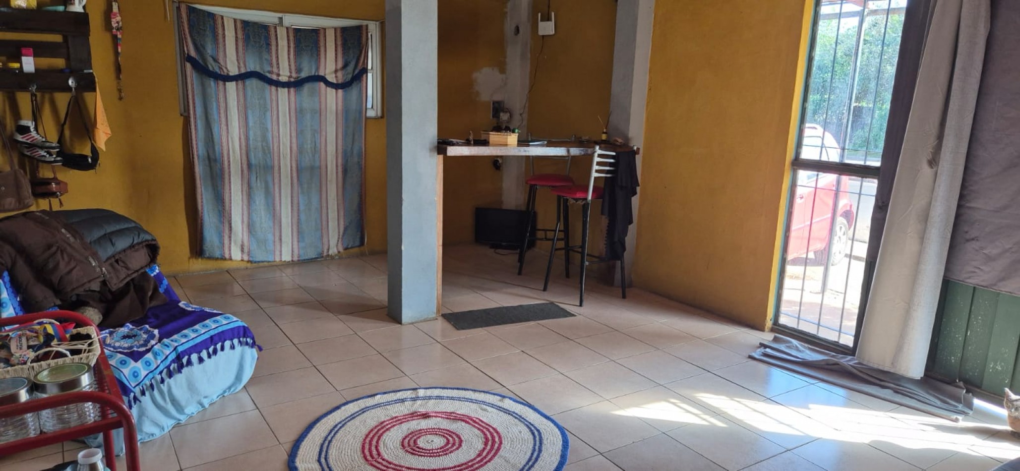 Venta de  Hostal zona Av. Andrecito y Av. Zapiola