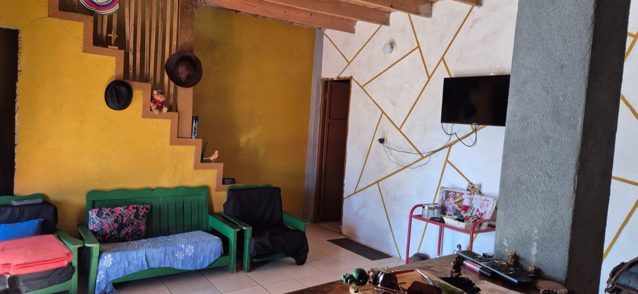 Venta de  Hostal zona Av. Andrecito y Av. Zapiola