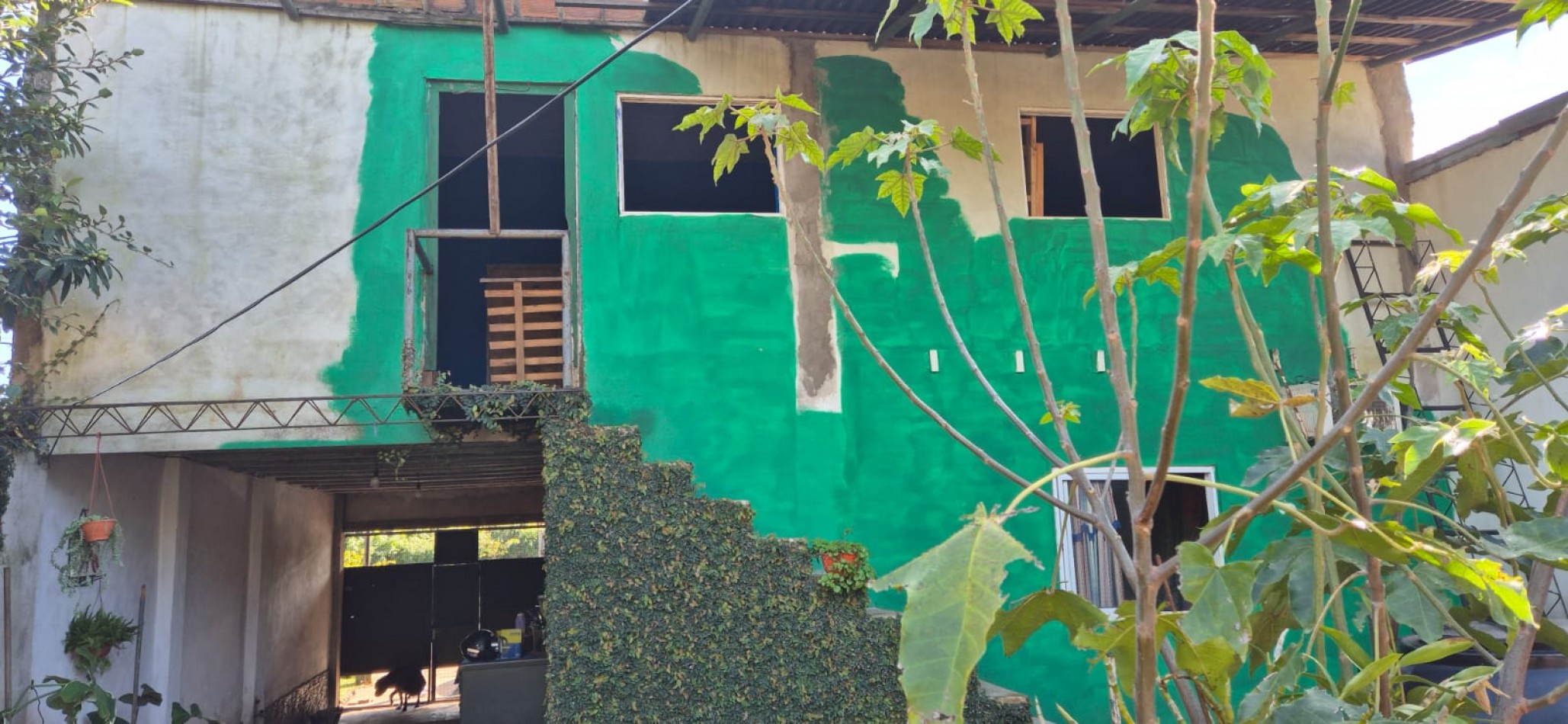 Venta de  Hostal zona Av. Andrecito y Av. Zapiola