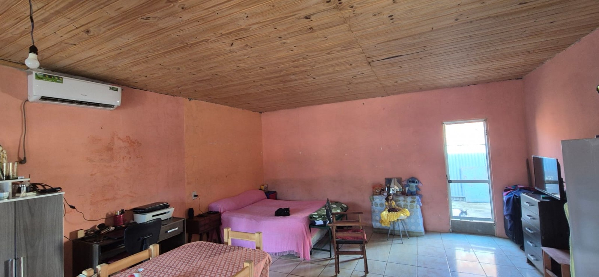 Venta de  Hostal zona Av. Andrecito y Av. Zapiola