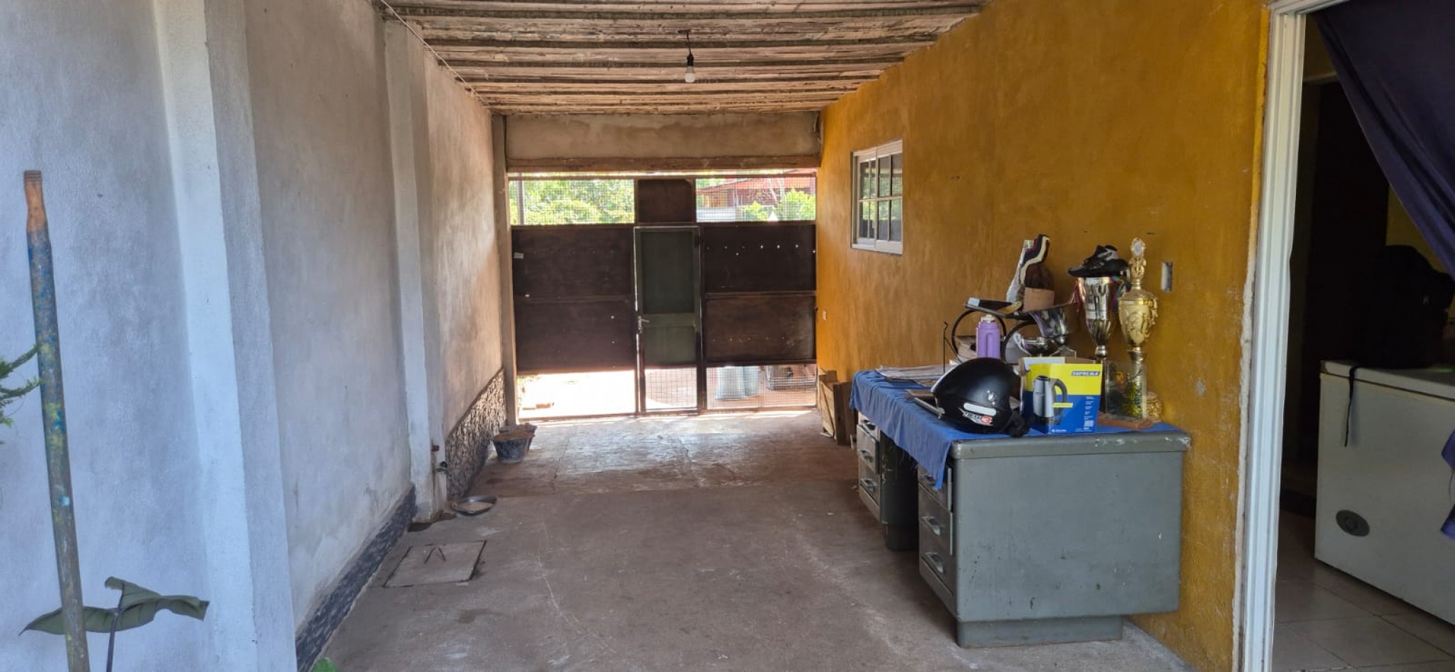 Venta de  Hostal zona Av. Andrecito y Av. Zapiola