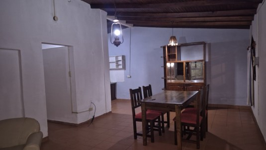 Alquiler  Casa 3 dormitorios Zona Av. Santa Catalina y Blas Parera