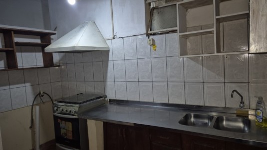 Alquiler  Casa 3 dormitorios Zona Av. Santa Catalina y Blas Parera