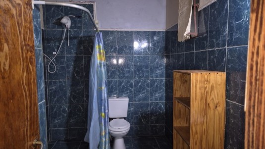 Alquiler  Casa 3 dormitorios Zona Av. Santa Catalina y Blas Parera