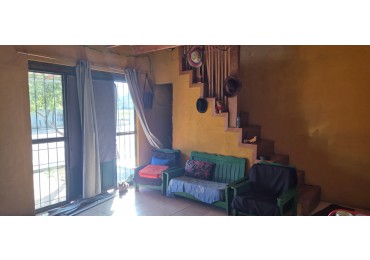 Venta de  Hostal zona Av. Andrecito y Av. Zapiola